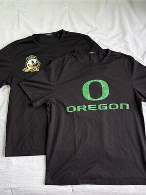 Lot of 2 Oregon Ducks Black Polyester Athletic T-Shirts Size Large by Theory